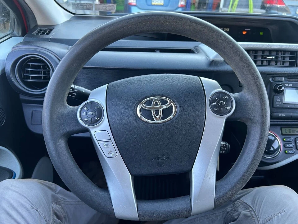 2012 Toyota Prius 3rd Gen - Image 12 of 18