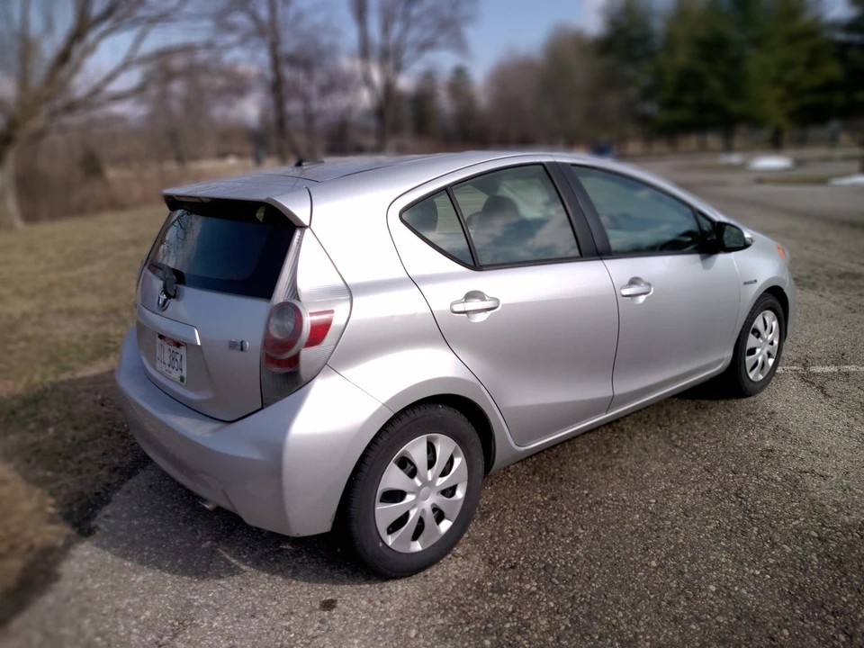 2012 Toyota Prius 3rd Gen - Image 3 of 16