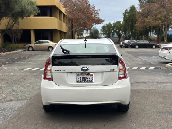 2012 Toyota Prius 3rd Gen - Image 5 of 21