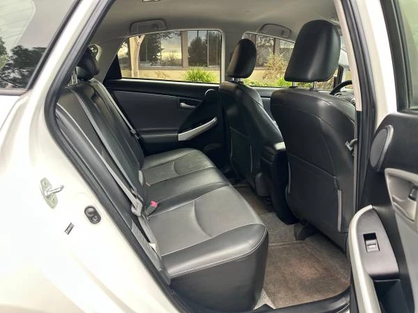 2012 Toyota Prius 3rd Gen - Image 10 of 21