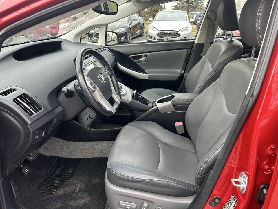 2012 Toyota Prius 3rd Gen - Image 15 of 21