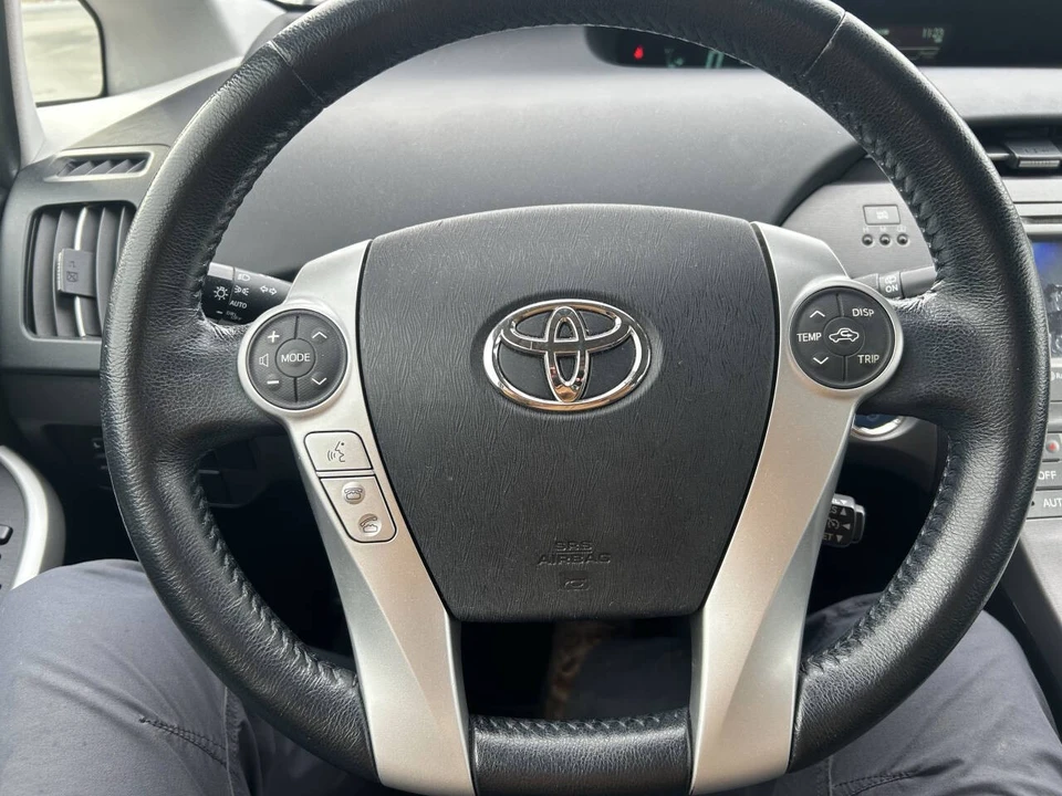 2012 Toyota Prius 3rd Gen - Image 12 of 21