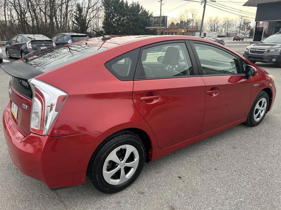 2012 Toyota Prius 3rd Gen - Image 5 of 21