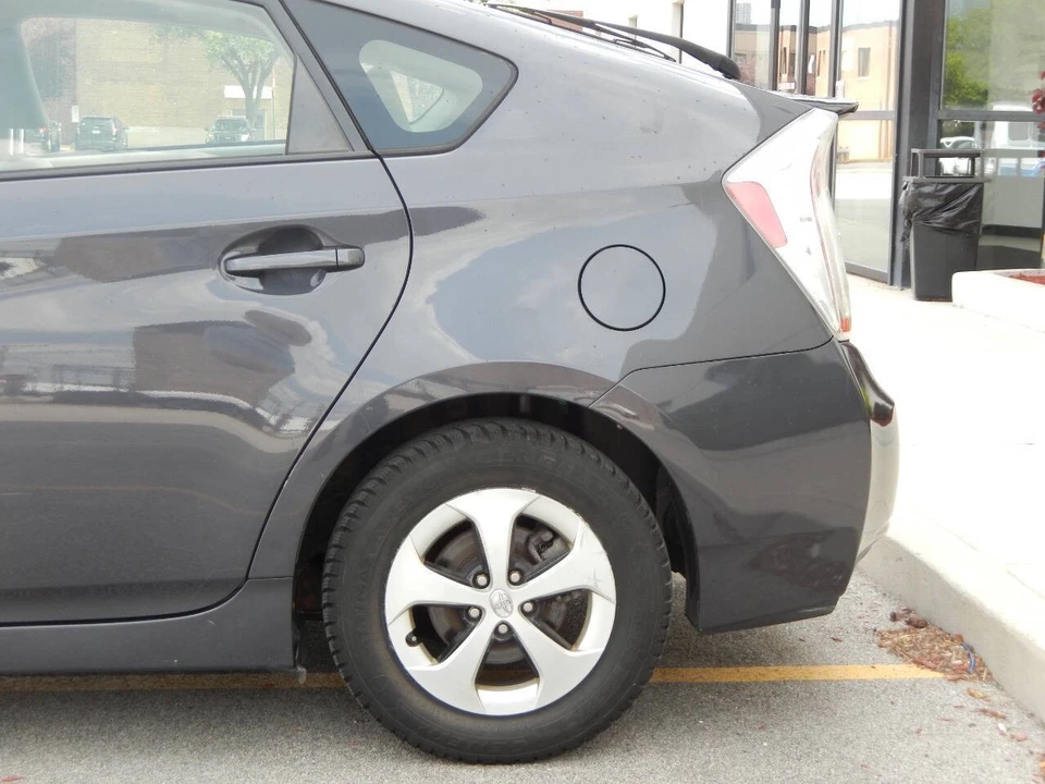 2012 Toyota Prius 3rd Gen - Image 13 of 21
