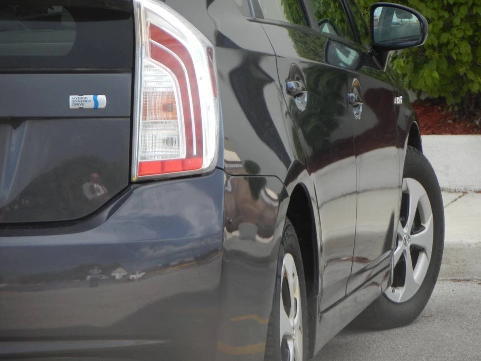 2012 Toyota Prius 3rd Gen - Image 19 of 21