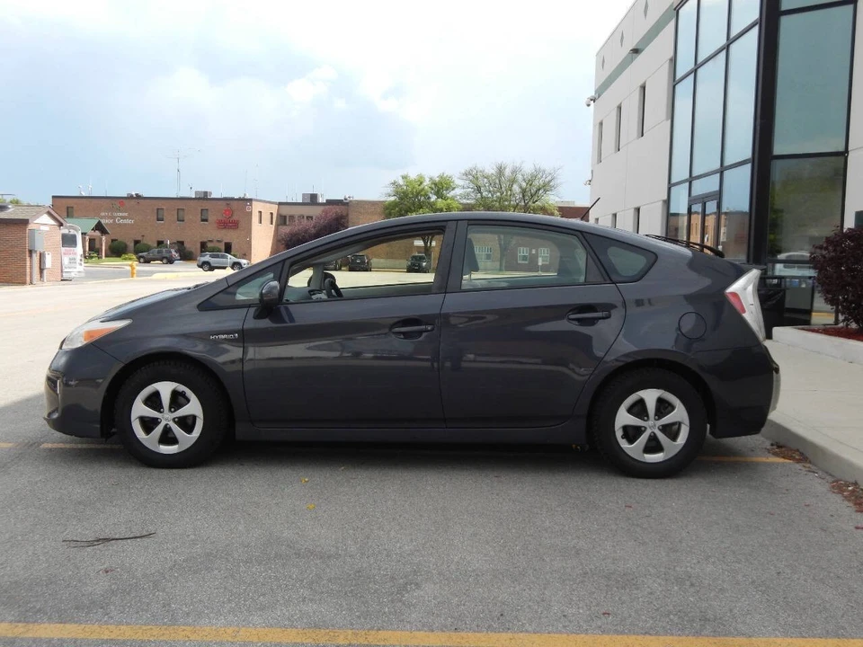 2012 Toyota Prius 3rd Gen - Image 12 of 21