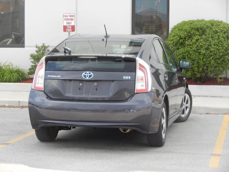 2012 Toyota Prius 3rd Gen - Image 18 of 21