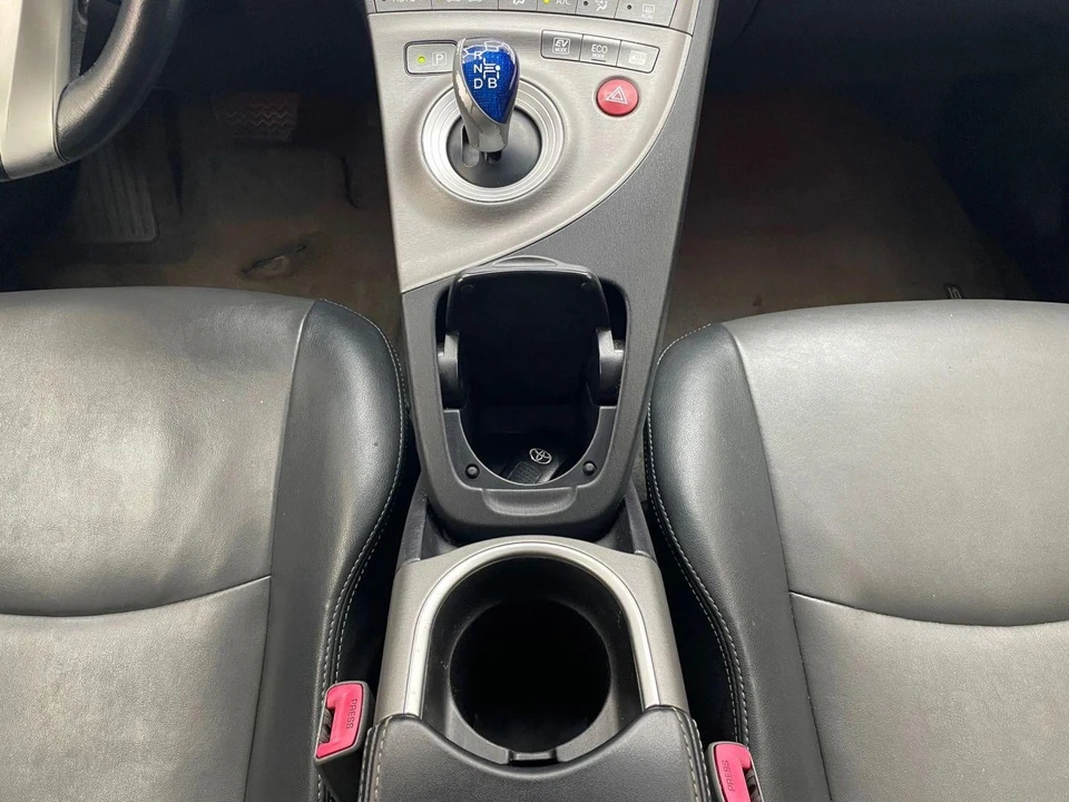 2012 Toyota Prius 3rd Gen - Image 18 of 21