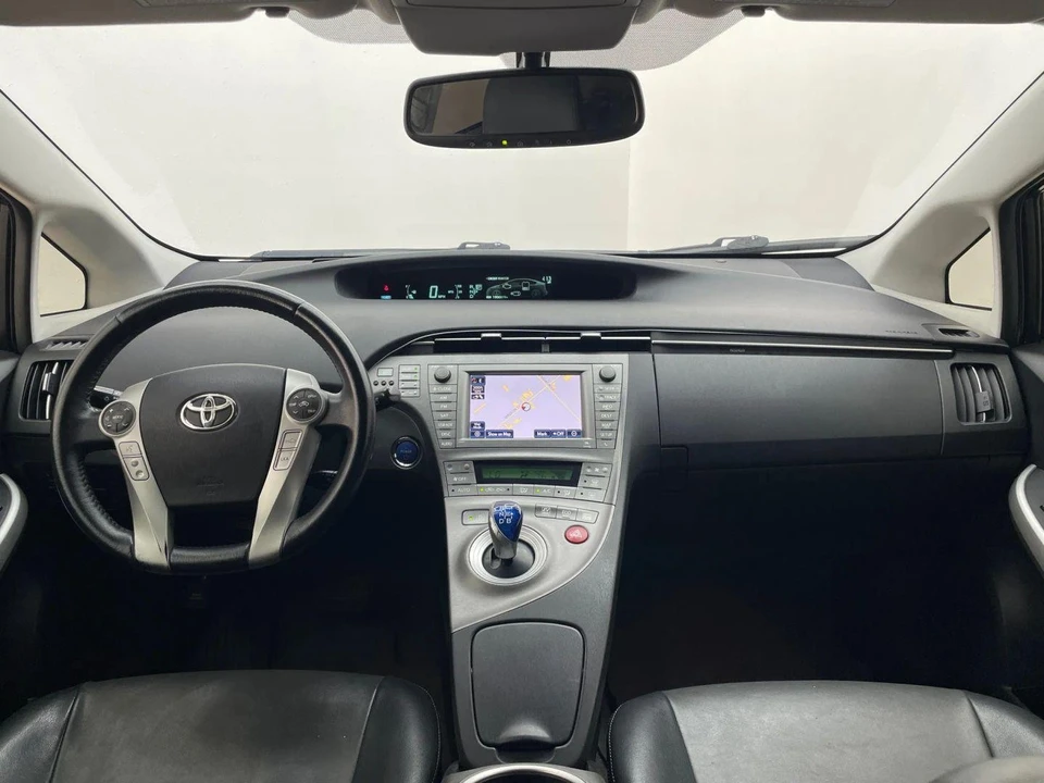 2012 Toyota Prius 3rd Gen - Image 15 of 21
