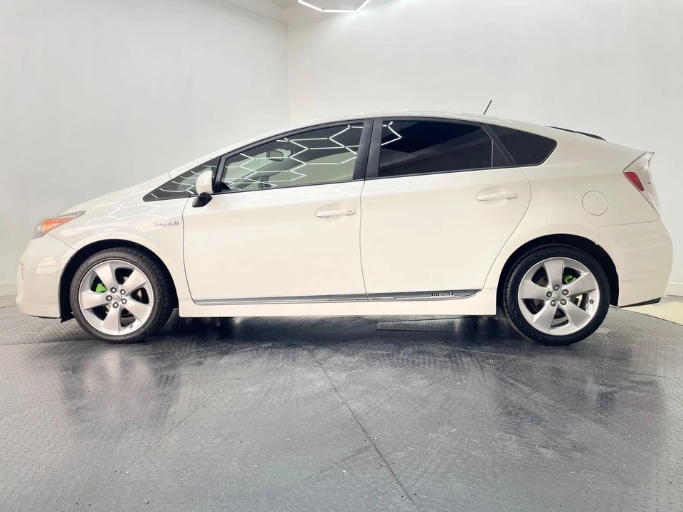 2012 Toyota Prius 3rd Gen - Image 7 of 21