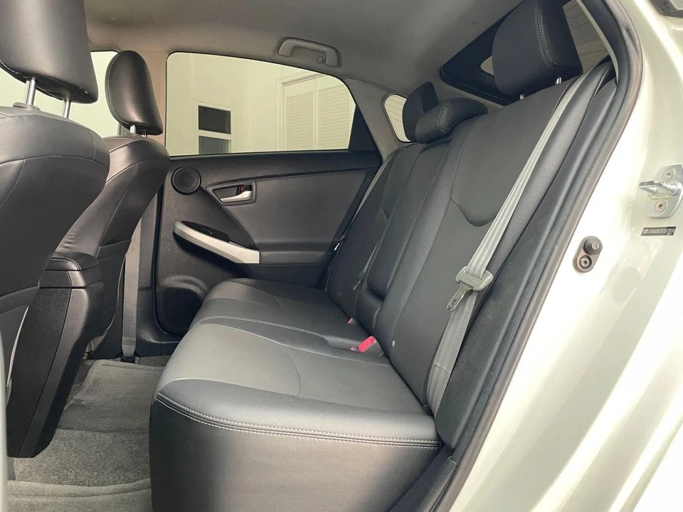 2012 Toyota Prius 3rd Gen - Image 14 of 21
