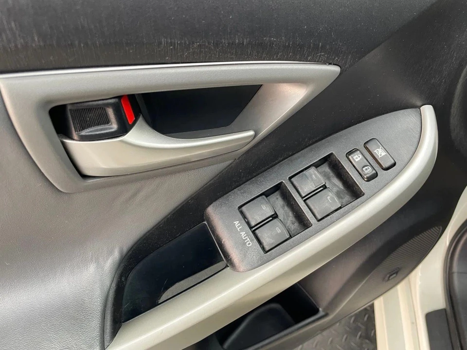 2012 Toyota Prius 3rd Gen - Image 13 of 21