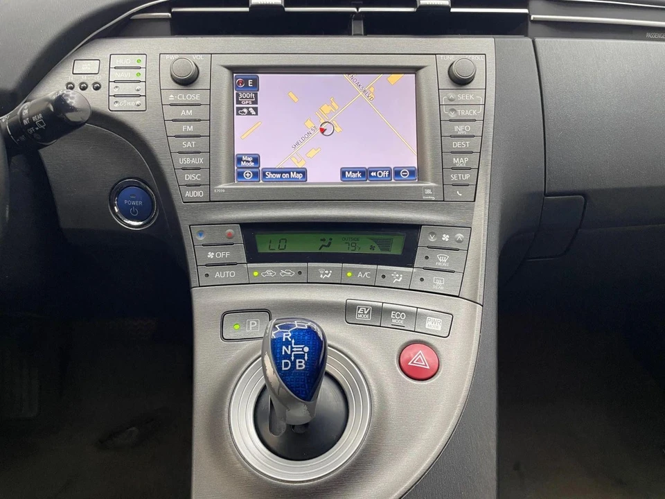 2012 Toyota Prius 3rd Gen - Image 19 of 21