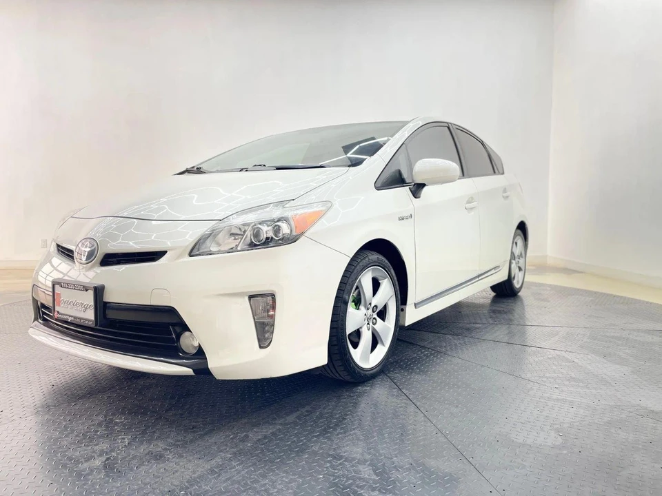2012 Toyota Prius 3rd Gen - Image 8 of 21