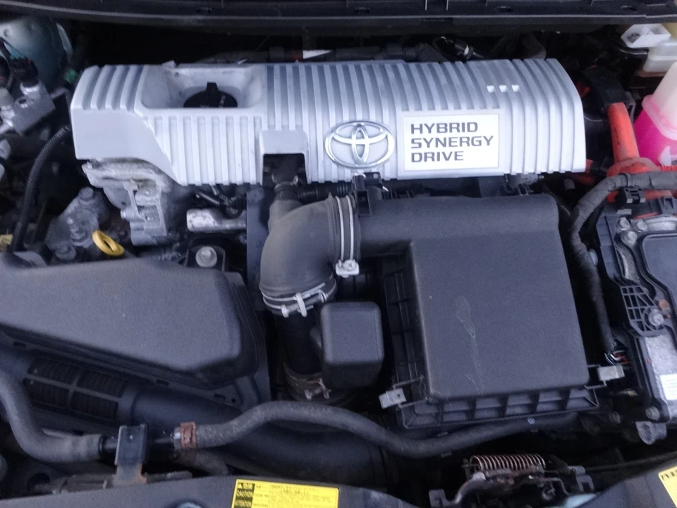 2012 Toyota Prius 3rd Gen - Image 16 of 20