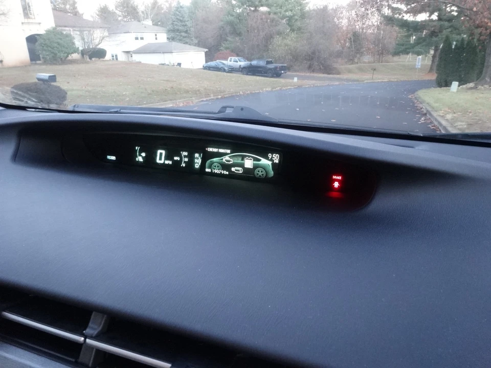 2012 Toyota Prius 3rd Gen - Image 14 of 20