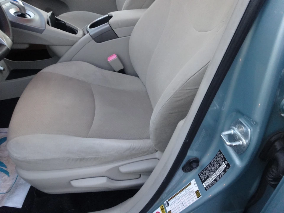 2012 Toyota Prius 3rd Gen - Image 9 of 20