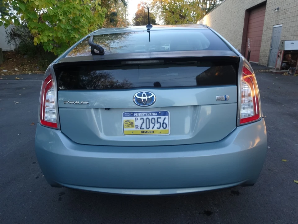 2012 Toyota Prius 3rd Gen - Image 6 of 20