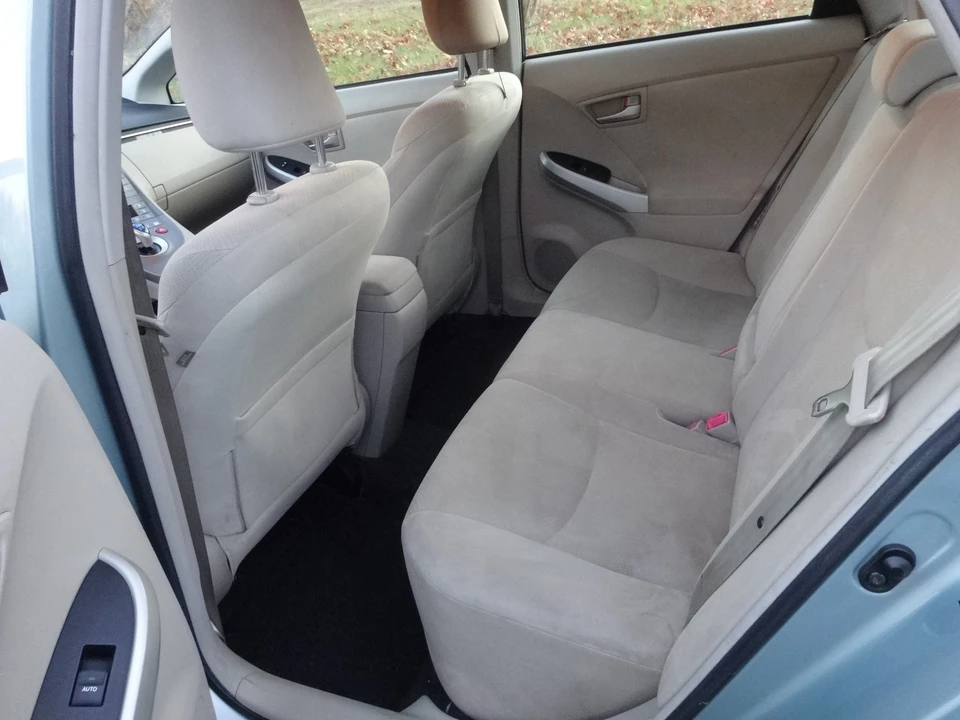 2012 Toyota Prius 3rd Gen - Image 11 of 20