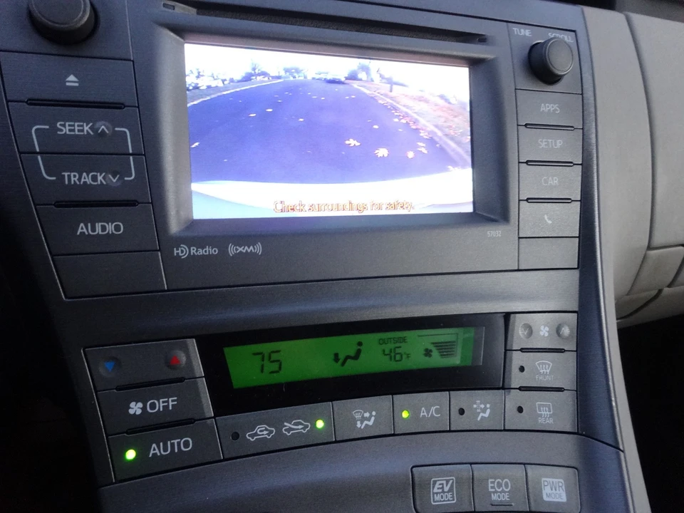 2012 Toyota Prius 3rd Gen - Image 19 of 20