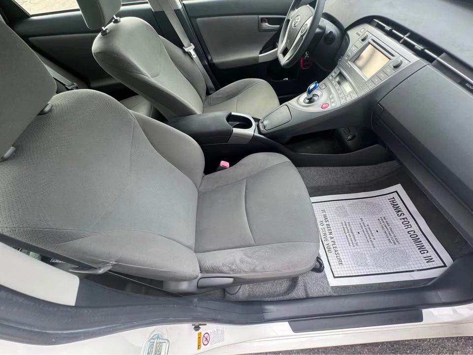 2012 Toyota Prius 3rd Gen - Image 12 of 20