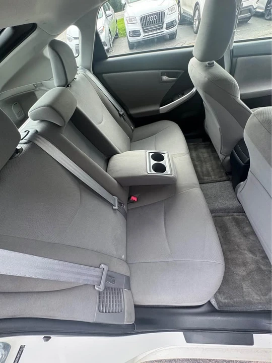 2012 Toyota Prius 3rd Gen - Image 13 of 20