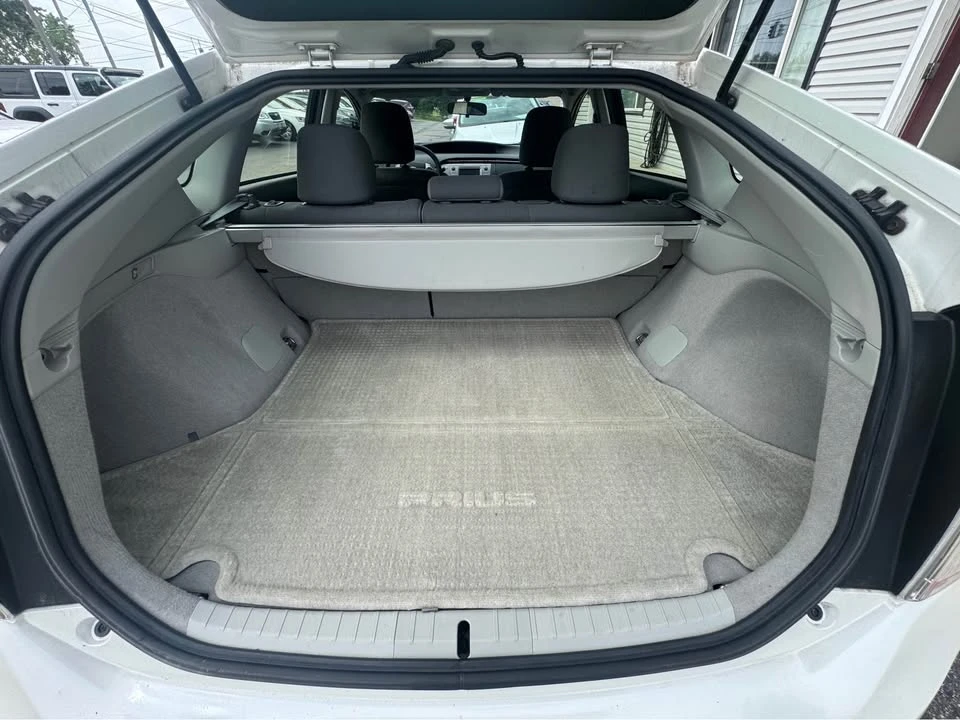 2012 Toyota Prius 3rd Gen - Image 14 of 20