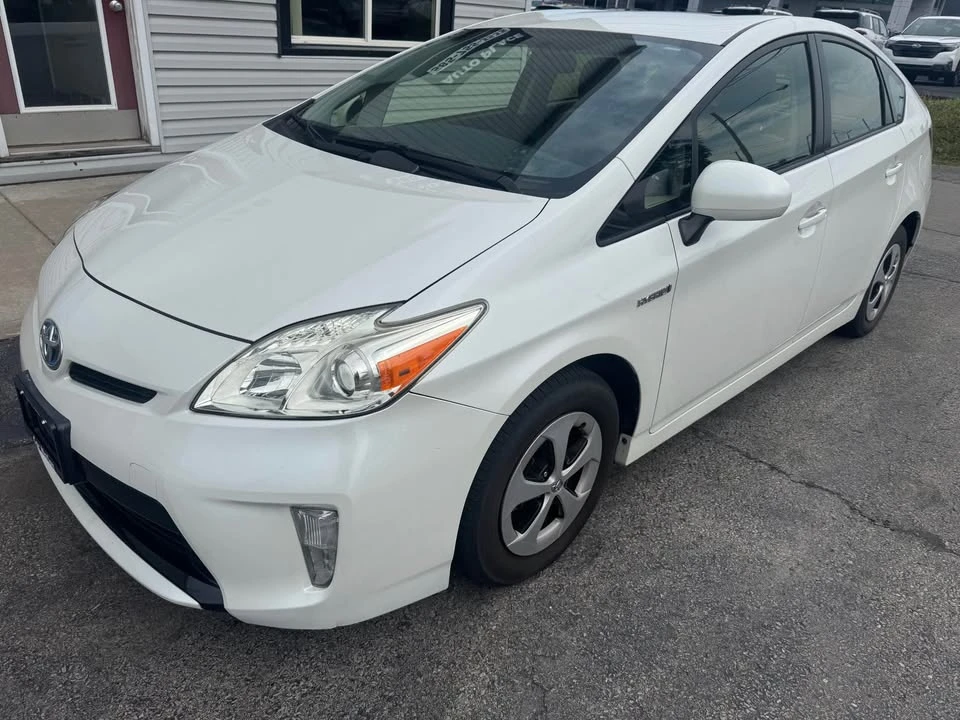 2012 Toyota Prius 3rd Gen - Image 2 of 20