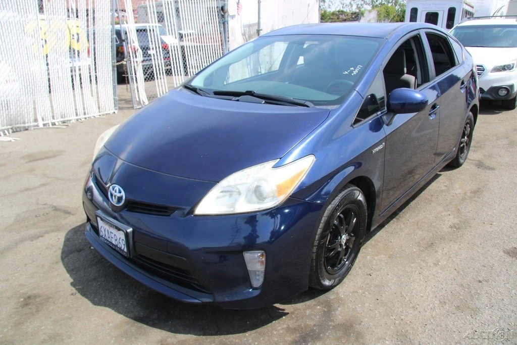 2012 Toyota Prius 3rd Gen - Image 2 of 21