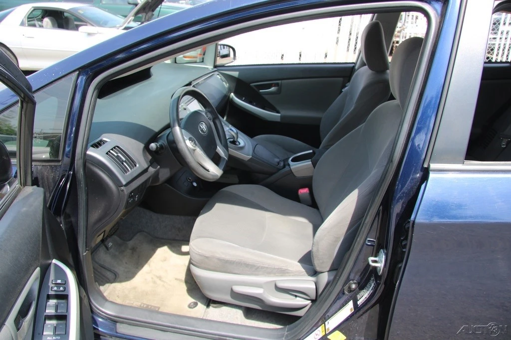 2012 Toyota Prius 3rd Gen - Image 14 of 21