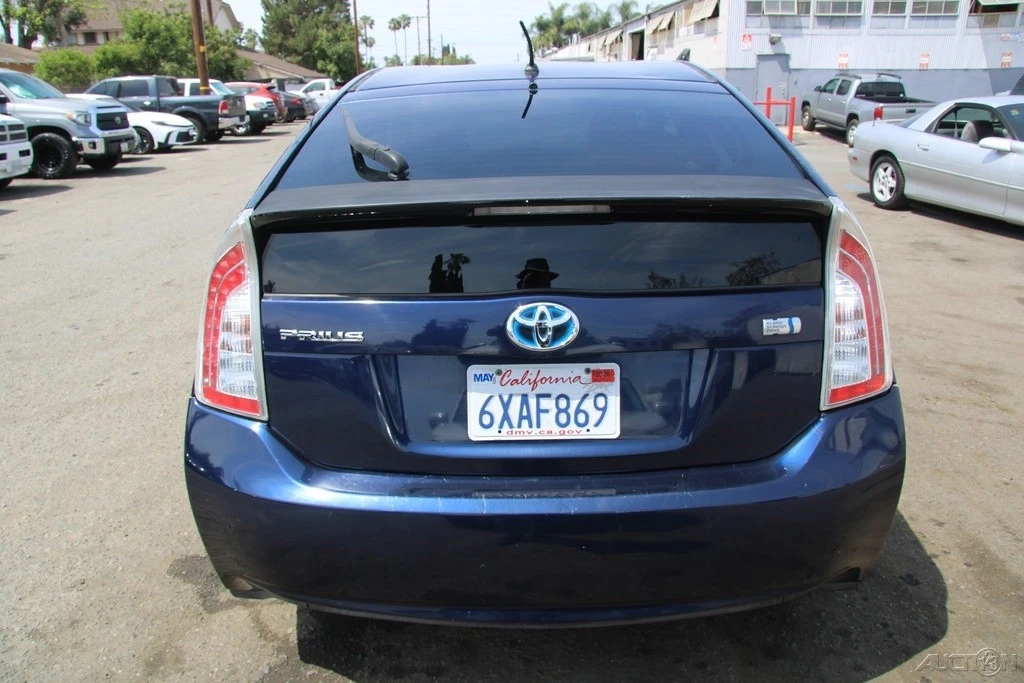 2012 Toyota Prius 3rd Gen - Image 6 of 21