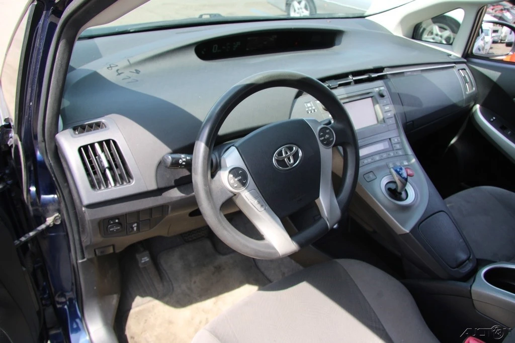 2012 Toyota Prius 3rd Gen - Image 15 of 21