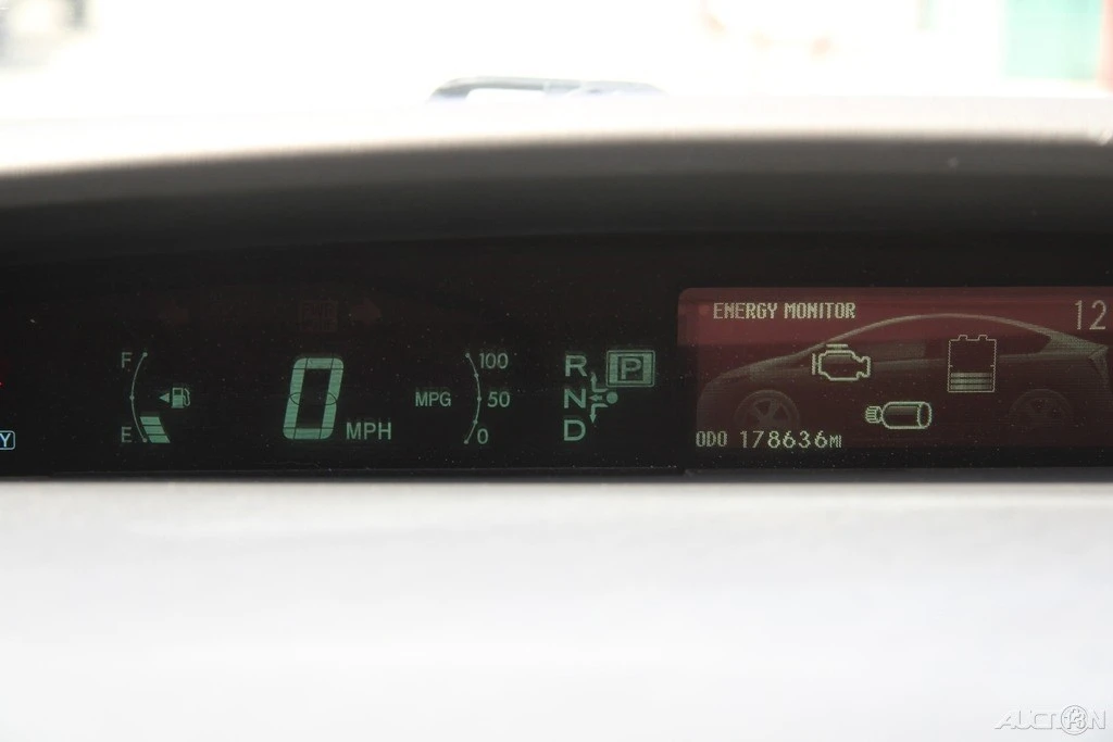 2012 Toyota Prius 3rd Gen - Image 16 of 21