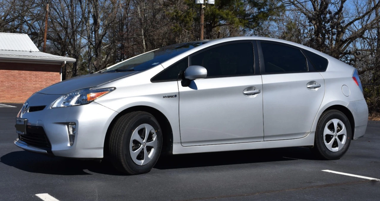 2012 Toyota Prius 3rd Gen - Image 4 of 20
