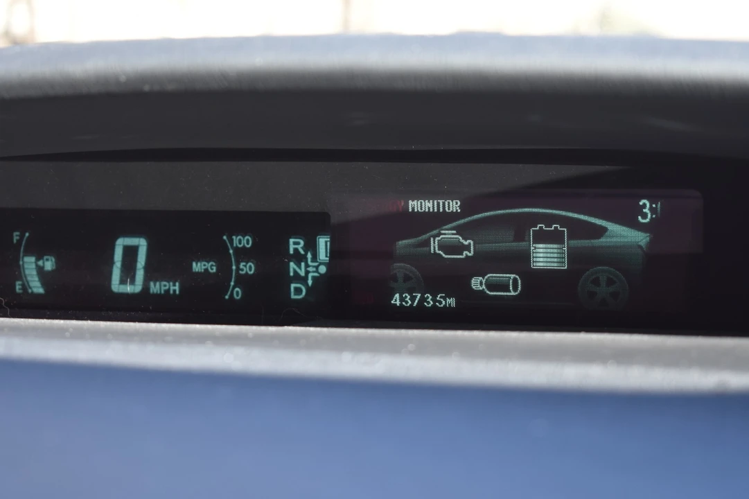 2012 Toyota Prius 3rd Gen - Image 11 of 20