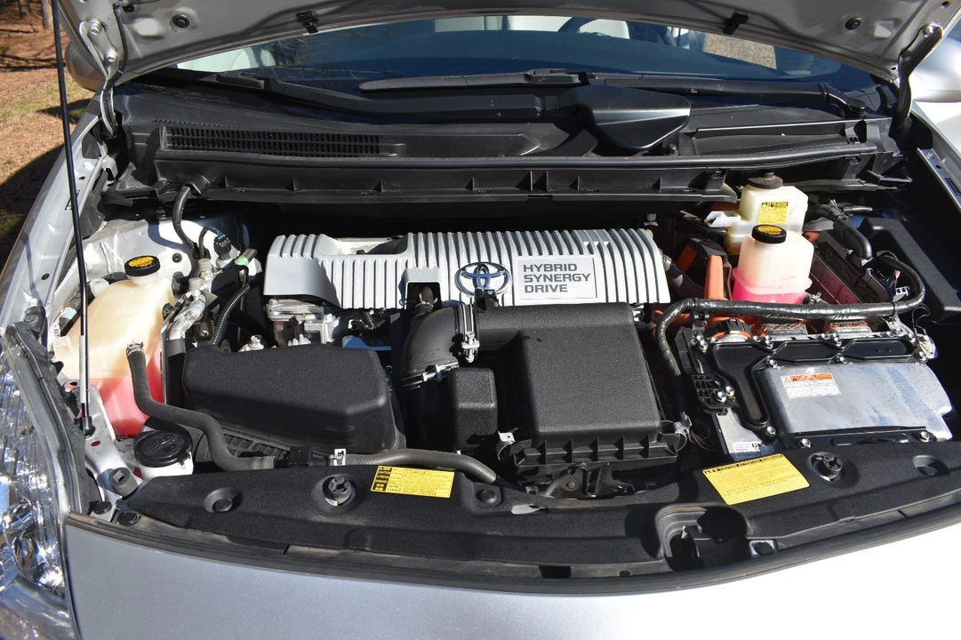 2012 Toyota Prius 3rd Gen - Image 9 of 20