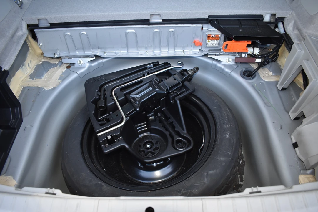 2012 Toyota Prius 3rd Gen - Image 18 of 20