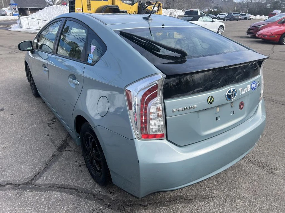2012 Toyota Prius 3rd Gen - Image 7 of 12