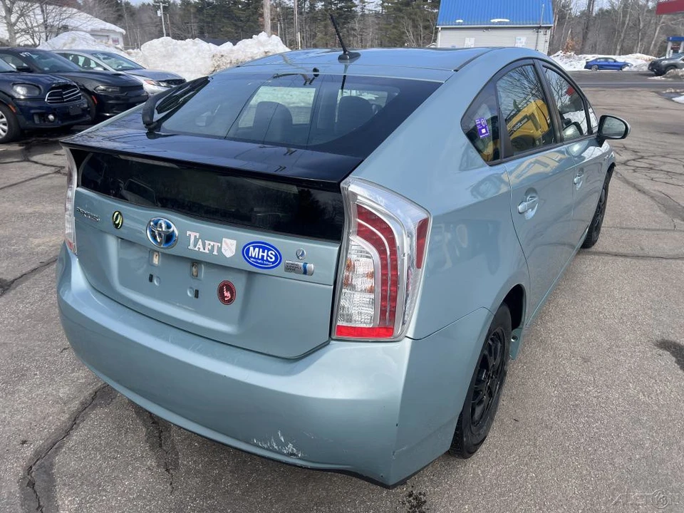 2012 Toyota Prius 3rd Gen - Image 8 of 12