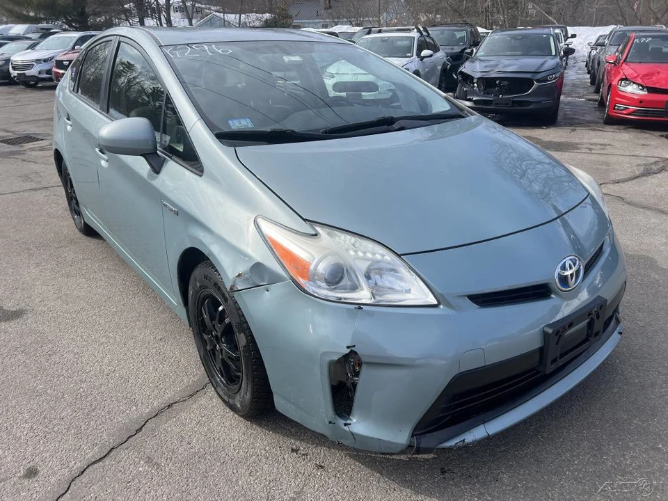 2012 Toyota Prius 3rd Gen - Image 9 of 12