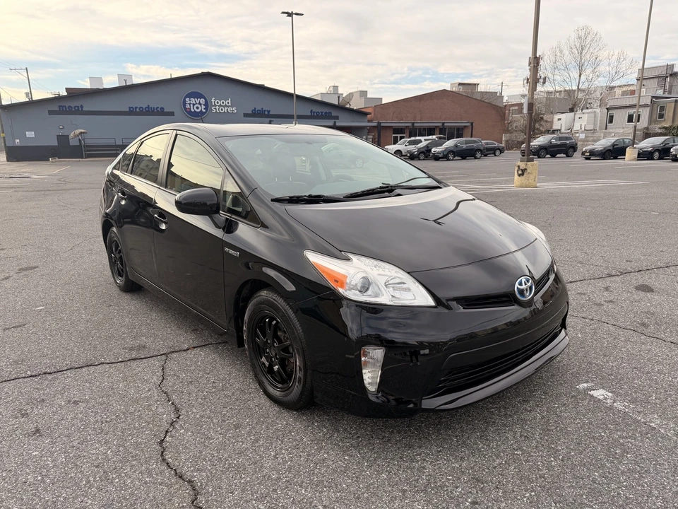 2012 Toyota Prius 3rd Gen - Image 10 of 19
