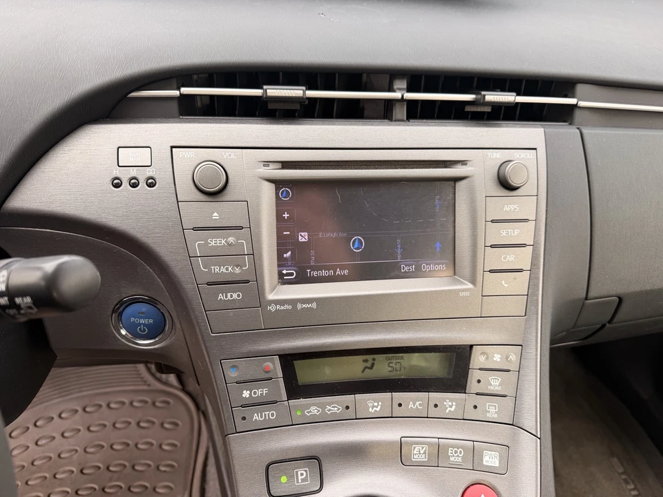 2012 Toyota Prius 3rd Gen - Image 13 of 19