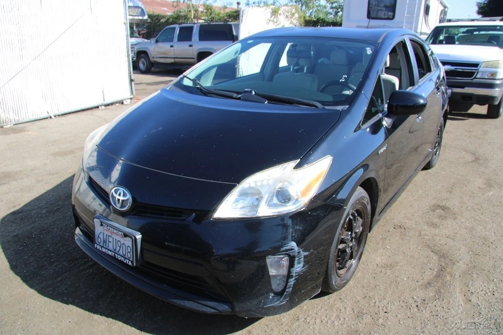 2012 Toyota Prius 3rd Gen - Image 2 of 21