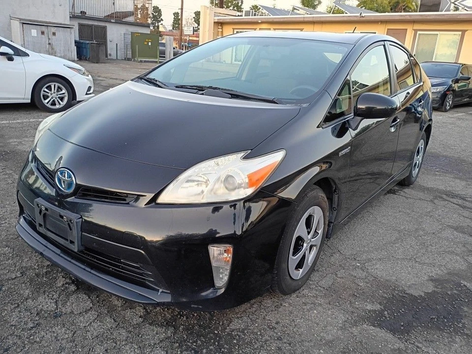 2012 Toyota Prius 3rd Gen - Image 2 of 10
