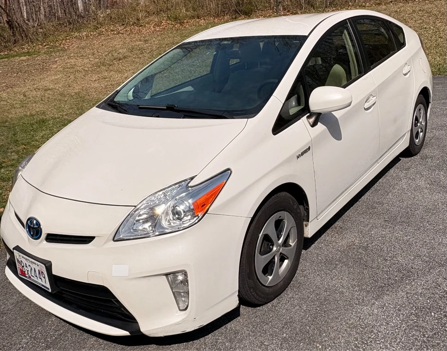 2012 Toyota Prius 3rd Gen - Image 3 of 20