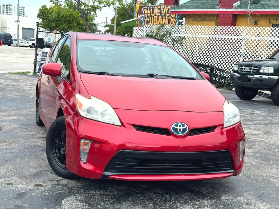 2012 Toyota Prius 3rd Gen - Image 11 of 21