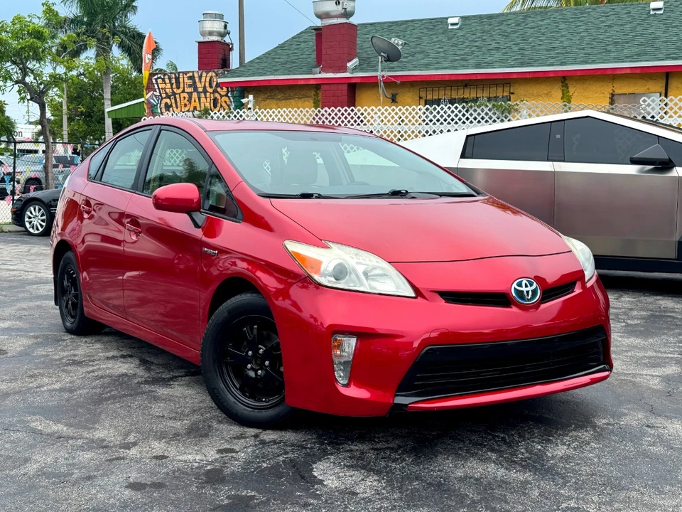 2012 Toyota Prius 3rd Gen - Image 3 of 21