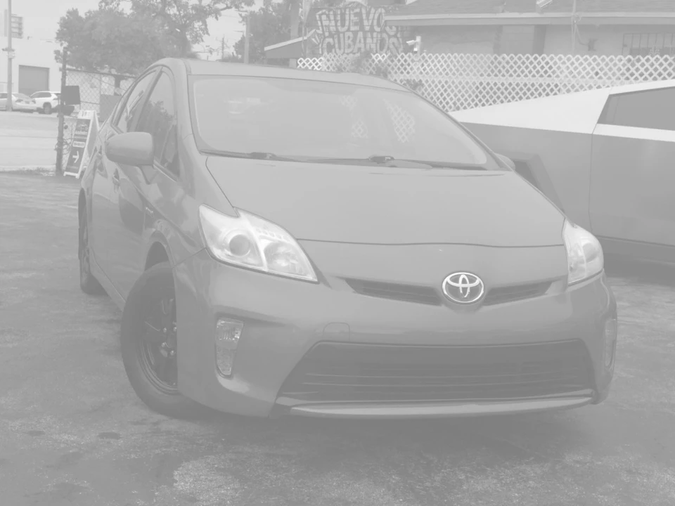 2012 Toyota Prius 3rd Gen - Image 4 of 21