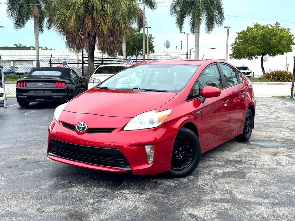 2012 Toyota Prius 3rd Gen - Image 5 of 21