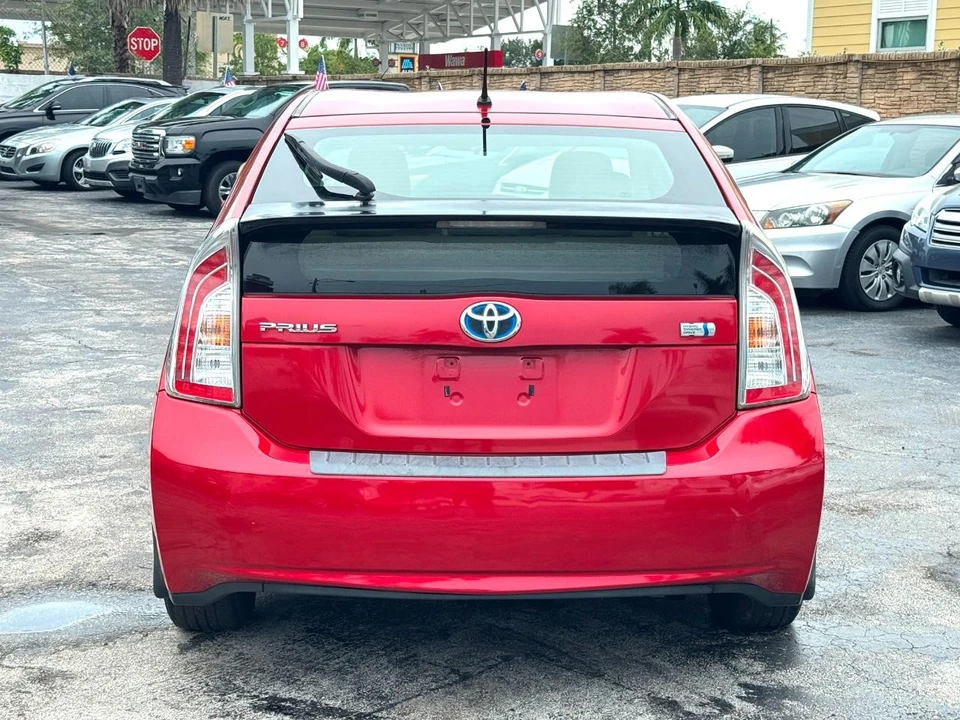 2012 Toyota Prius 3rd Gen - Image 15 of 21